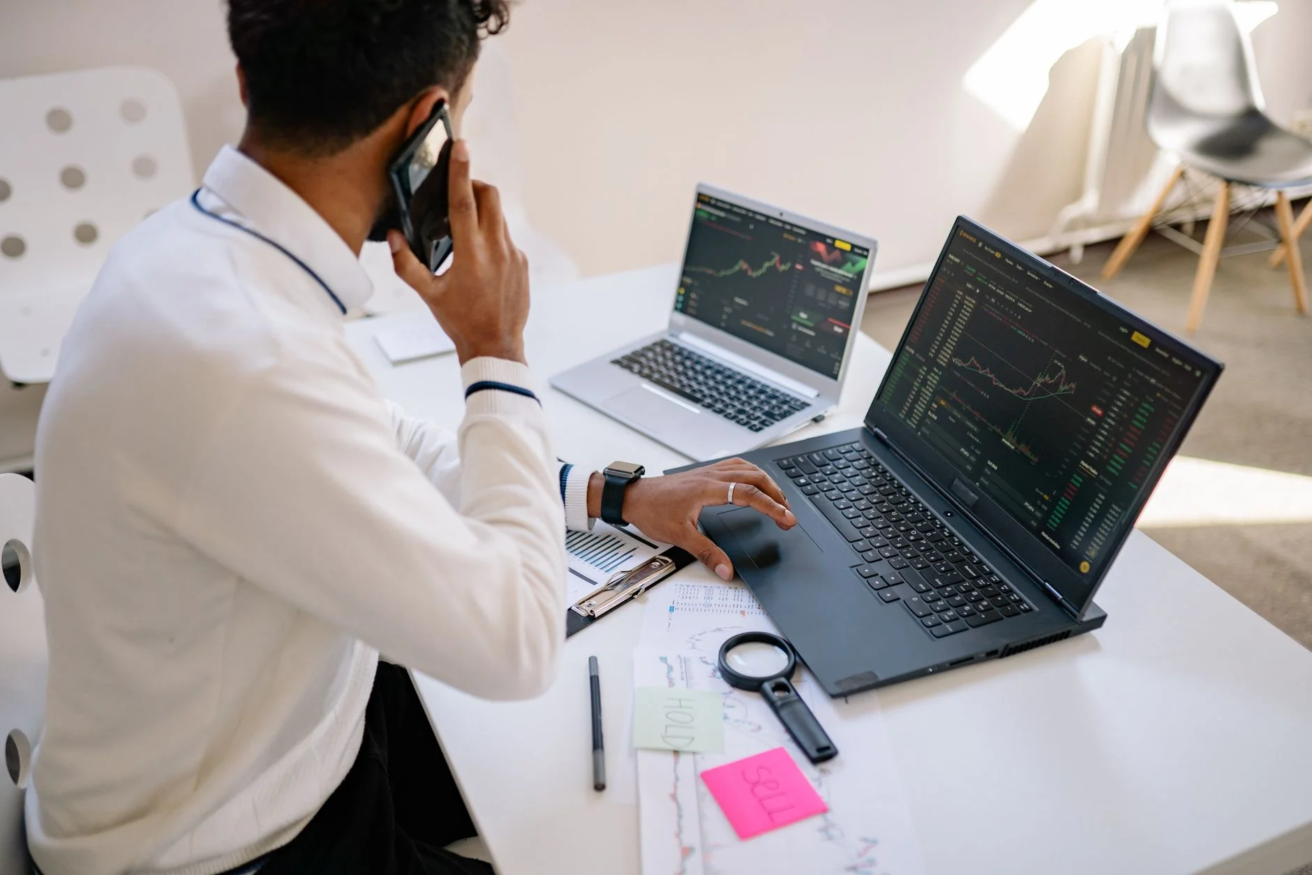 Cómo elegir un bróker confiable: 7 filtros antes de depositar