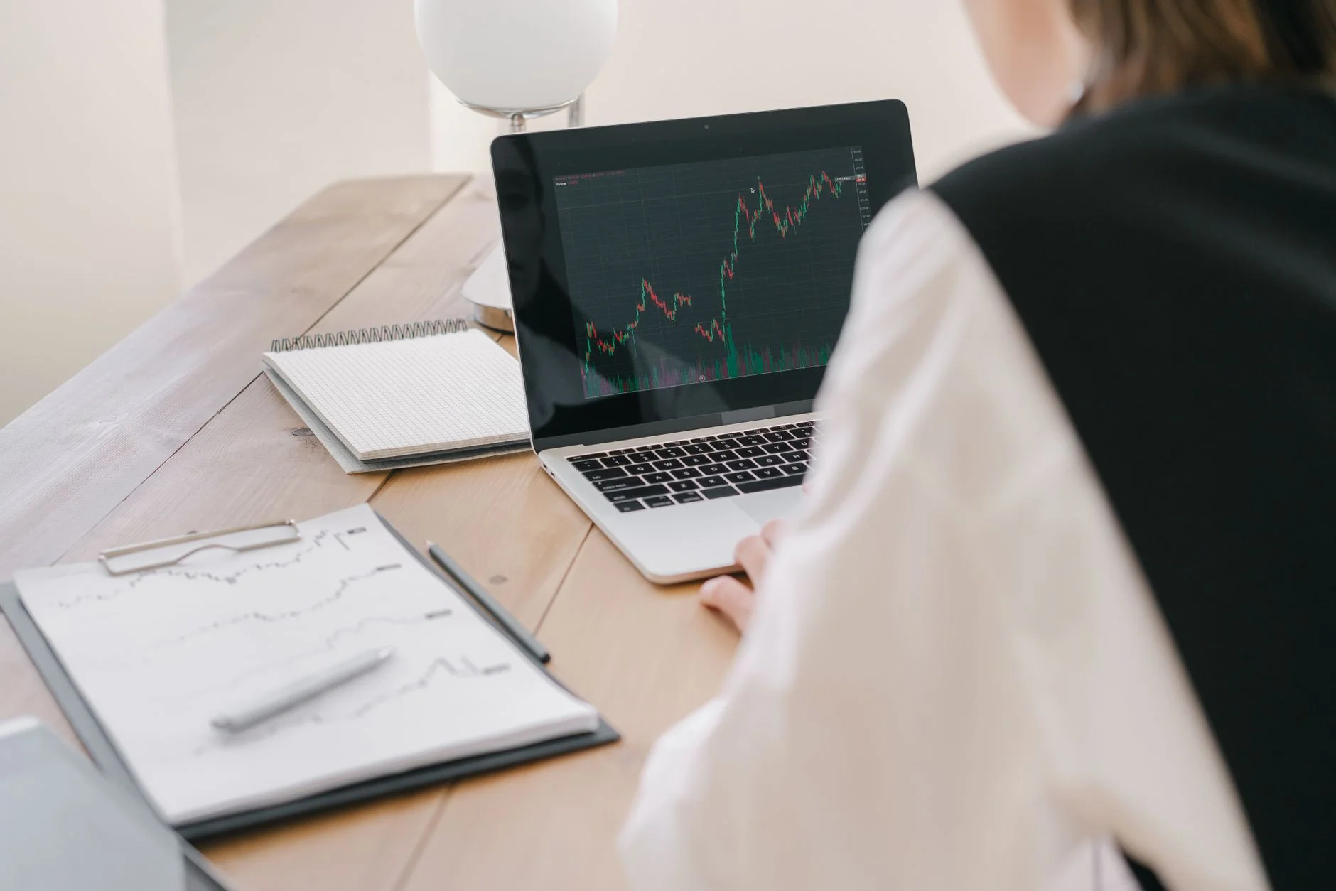 Cómo funciona un split de acciones y su impacto en tu cartera
